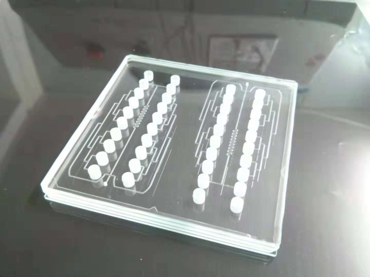 四层结构对准键合微反应器